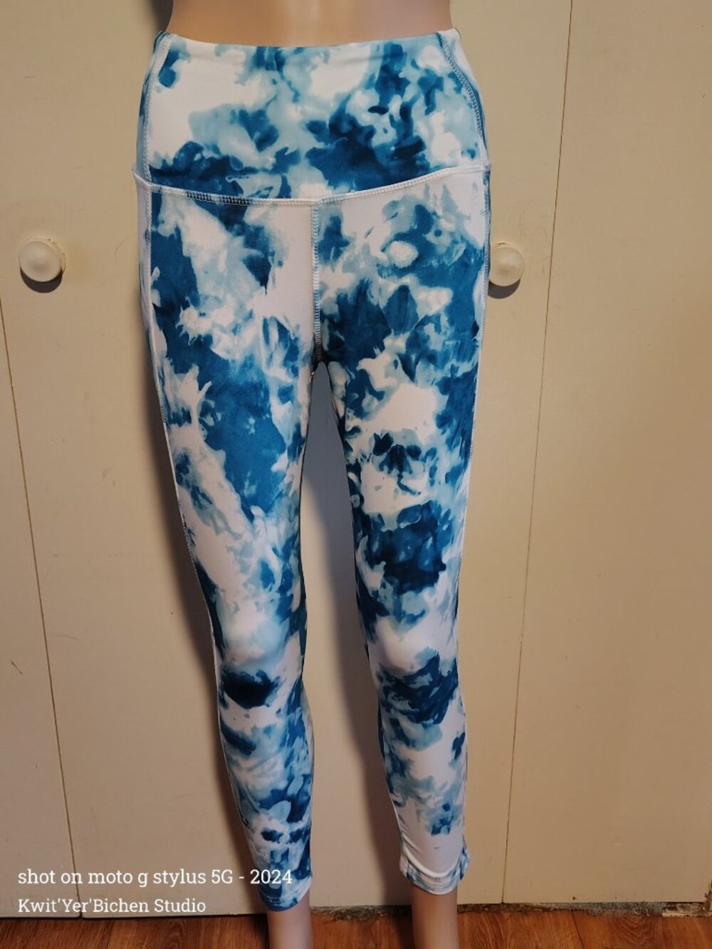 Danskin & Floral Print Casual Pants small